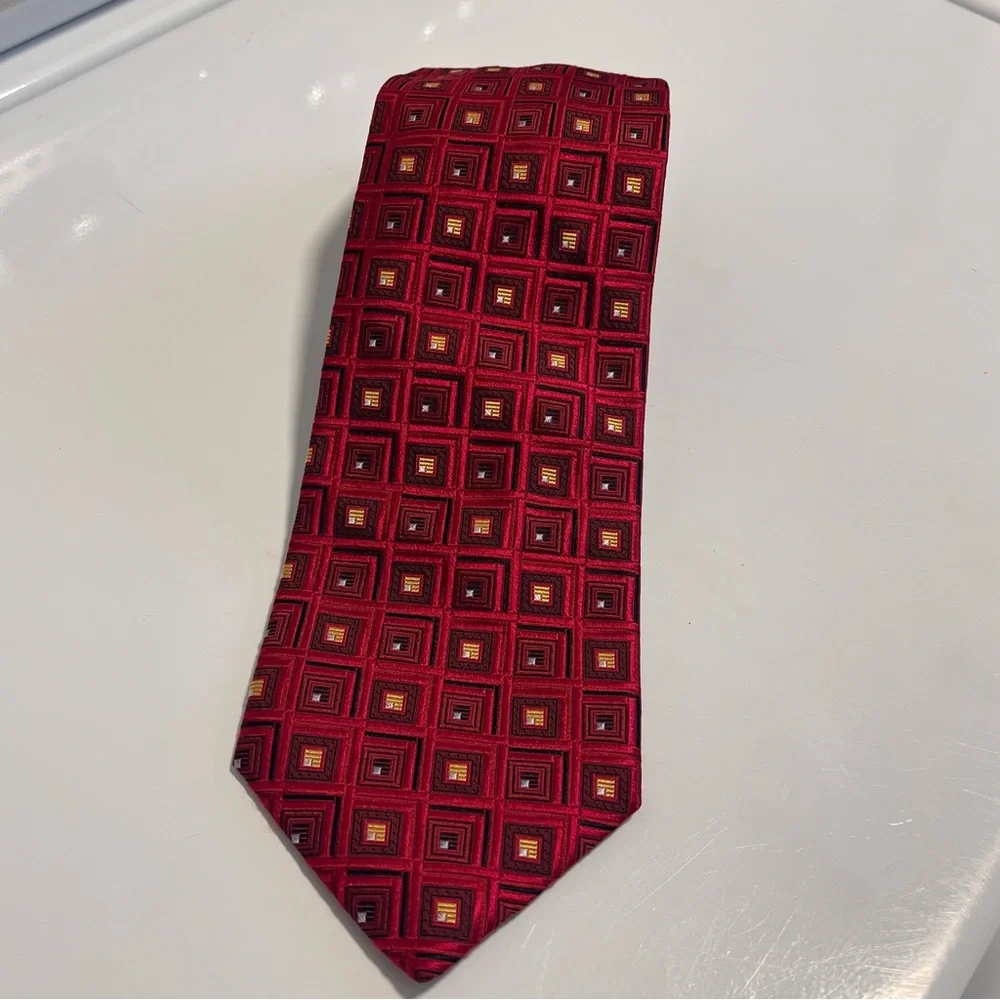 Jos.A.Bank Signature Collection Stylish Classic Men’s Tie, Red with Geometric